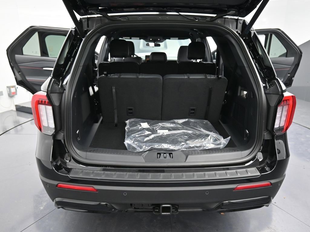 New 2026 Ford Explorer ST-Line image 34