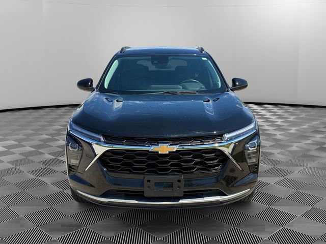 Used 2025 Chevrolet Trax LT w/ Driver Confidence Package FWD image 8