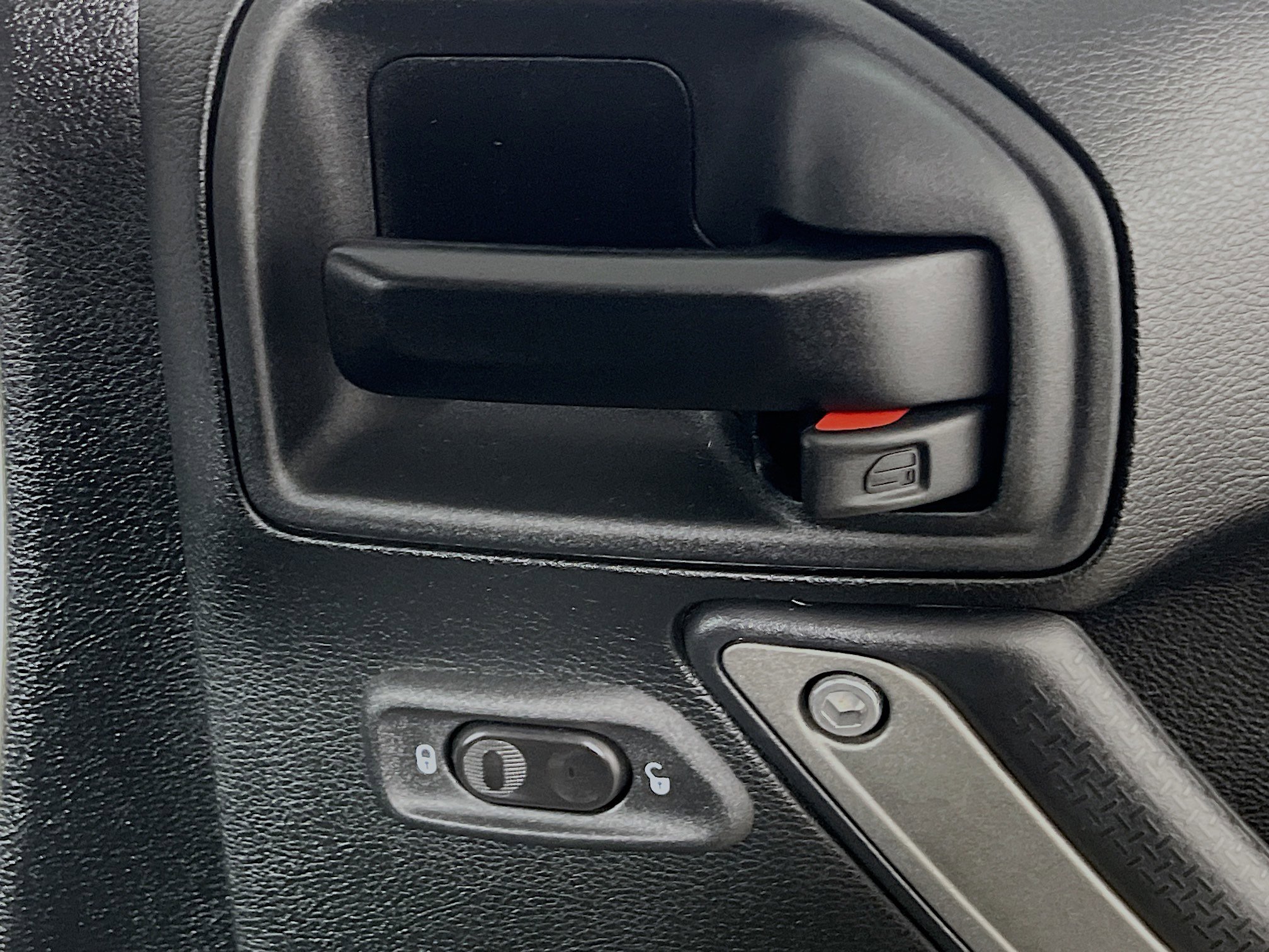 Used 2017 Jeep Wrangler Sport image 29