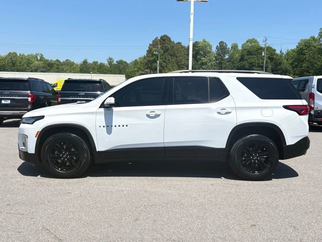Used 2023 Chevrolet Traverse LT FWD image 2