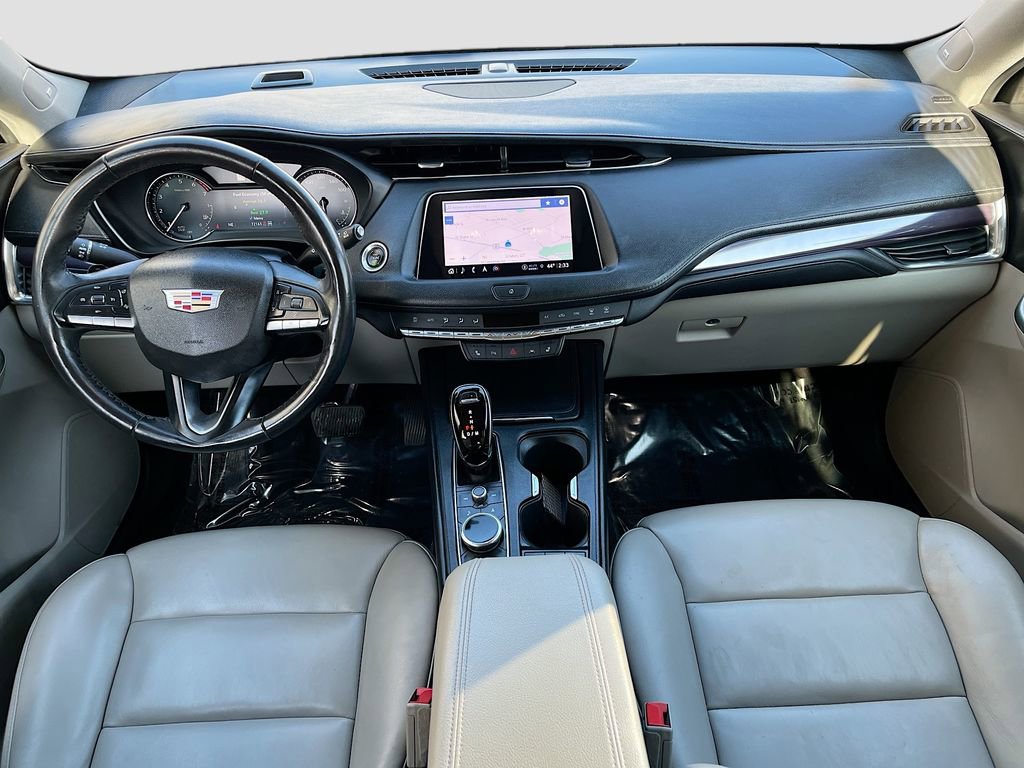 Used 2023 Cadillac XT4 Luxury w/ Cold Weather Package AWD/4WD image 24