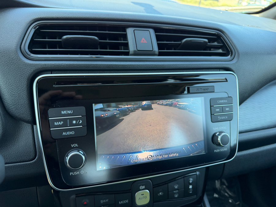 Used 2018 Nissan Leaf SV w/ Protection Package FWD image 24