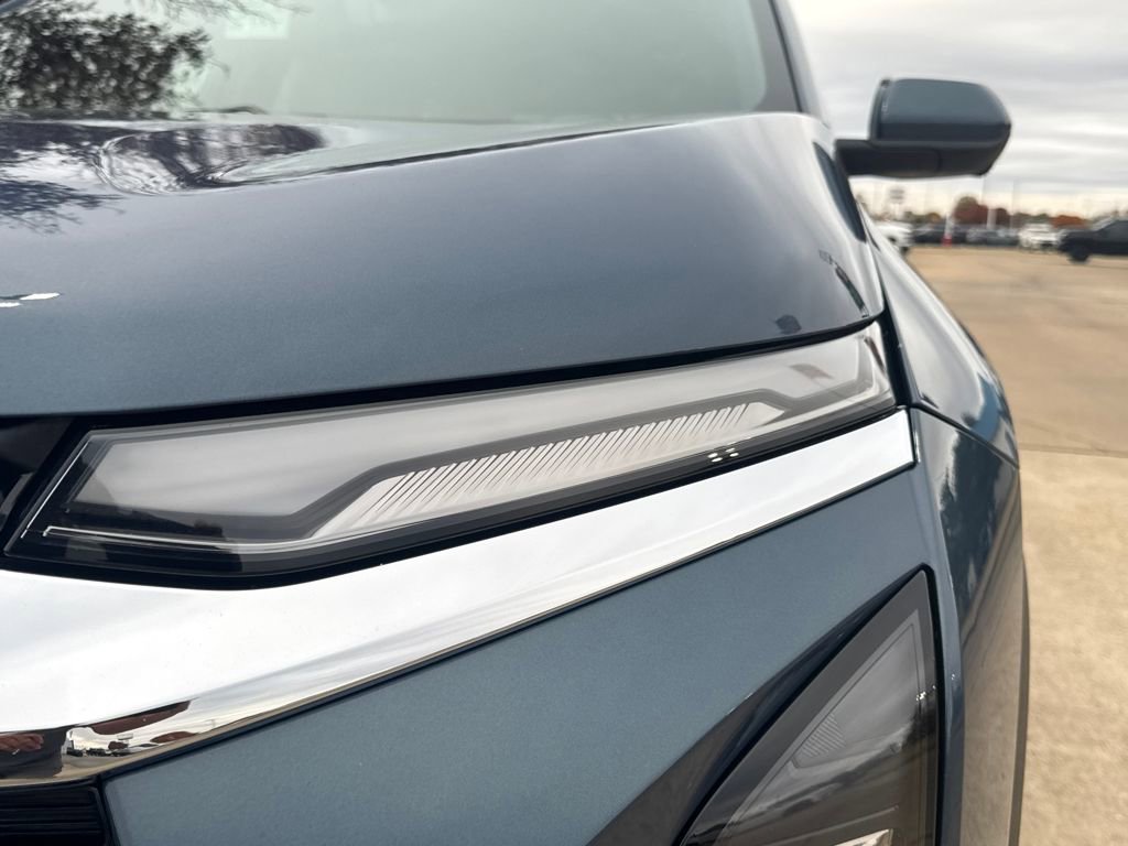 Used 2025 Chevrolet Equinox LT w/ Convenience Package II image 7