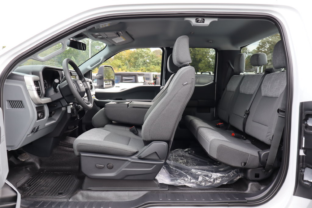 New 2027 Ford F450 XLT w/ XLT Value Package AWD/4WD image 25