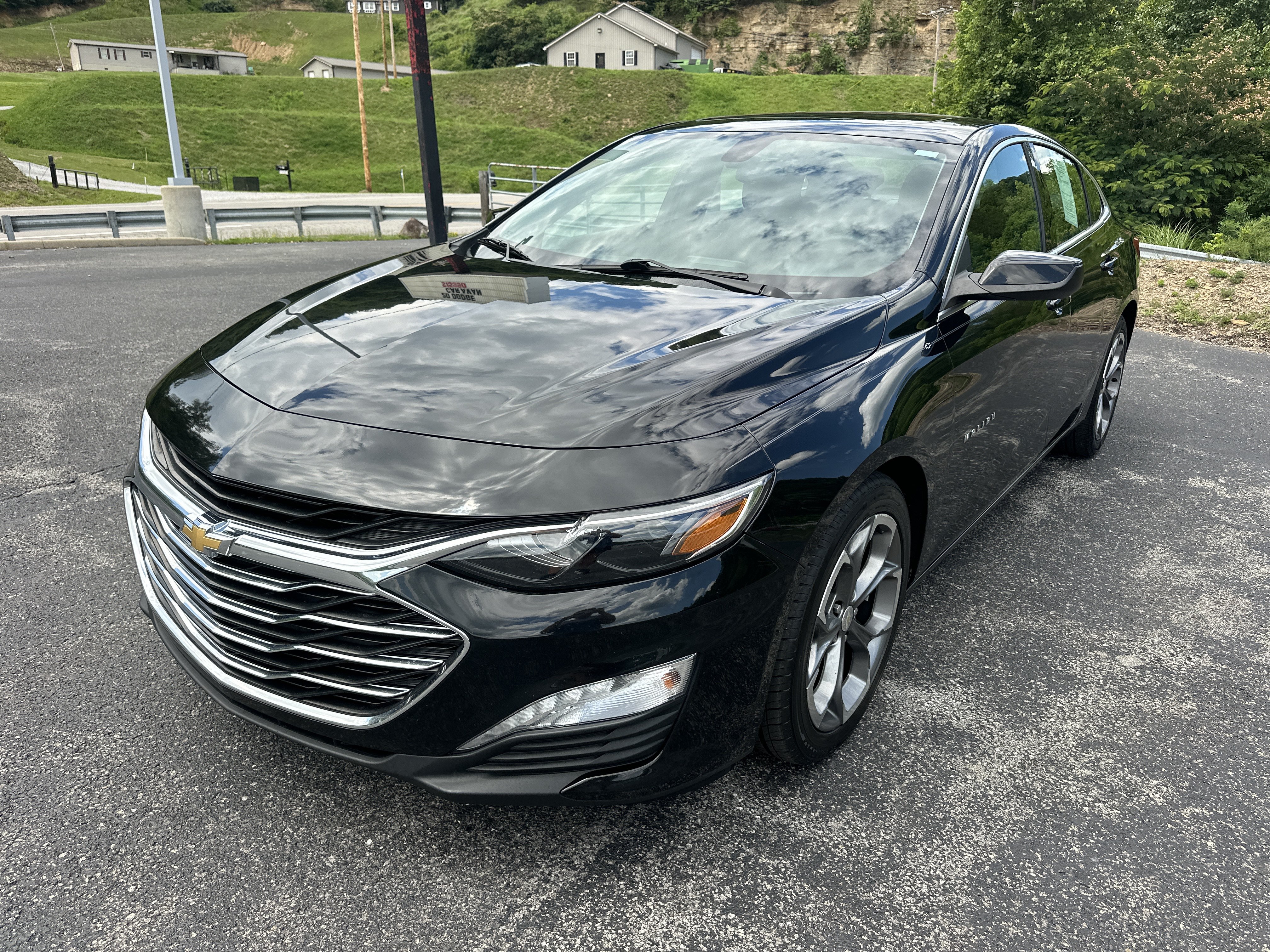 Used 2021 Chevrolet Malibu LT FWD image 6