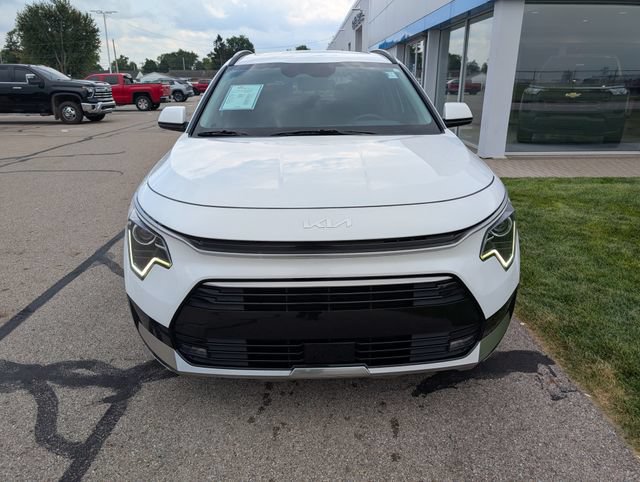 Used 2024 Kia Niro EX Touring FWD image 3