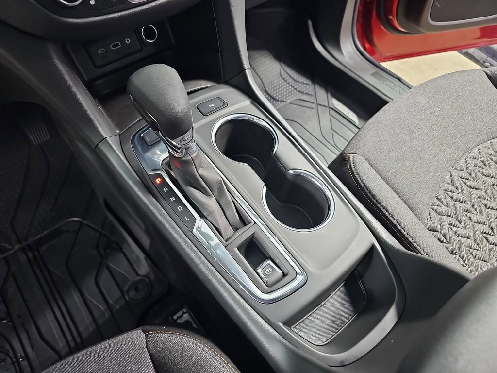 Certified 2024 Chevrolet Equinox LT w/ LPO, Floor Liner Package image 29