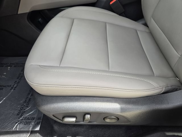 Used 2026 GMC Acadia Elevation w/ Elevation Premium Package FWD image 24