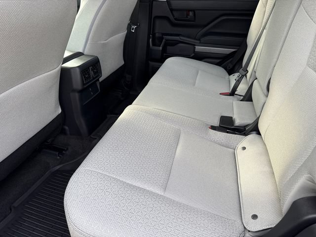 Used 2025 Toyota 4Runner SR5 AWD/4WD image 17
