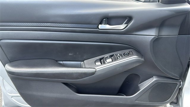 Used 2024 Nissan Altima 2.5 SV image 11