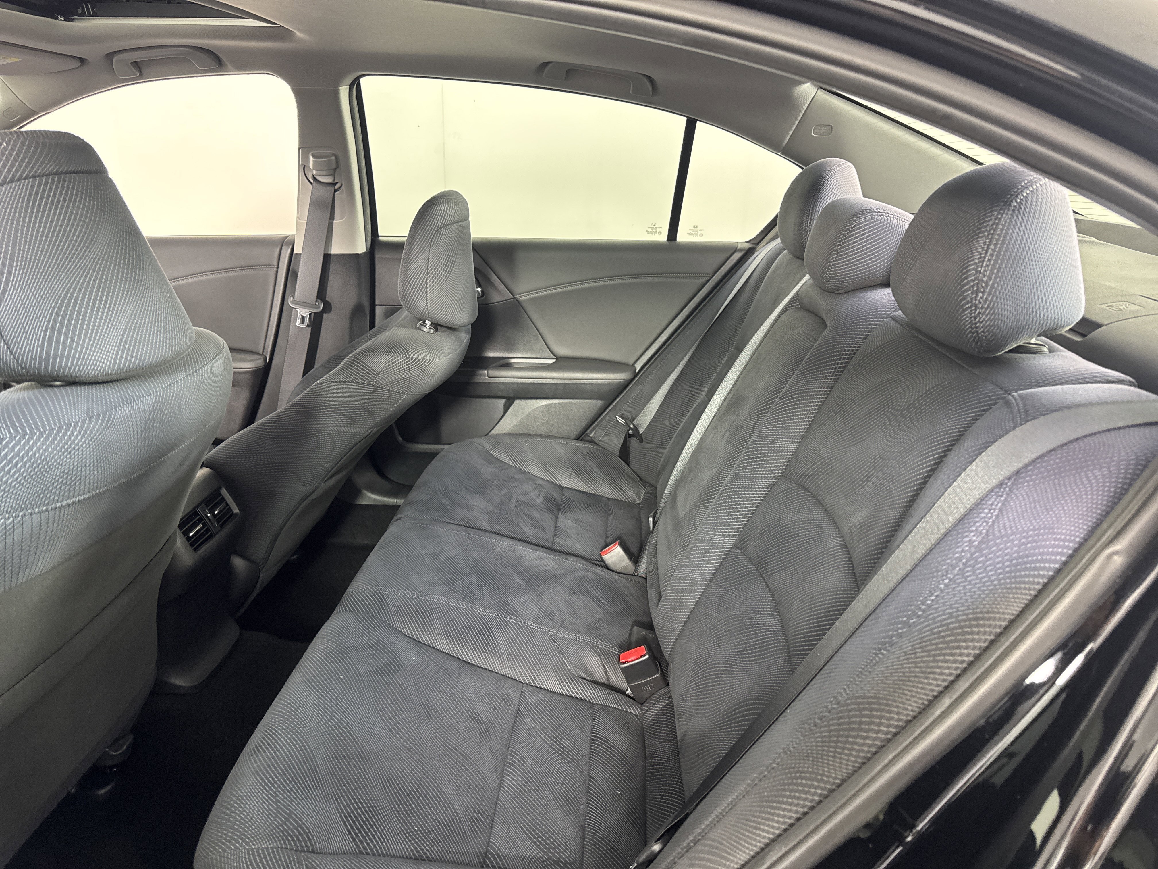 Used 2017 Honda Accord EX image 21