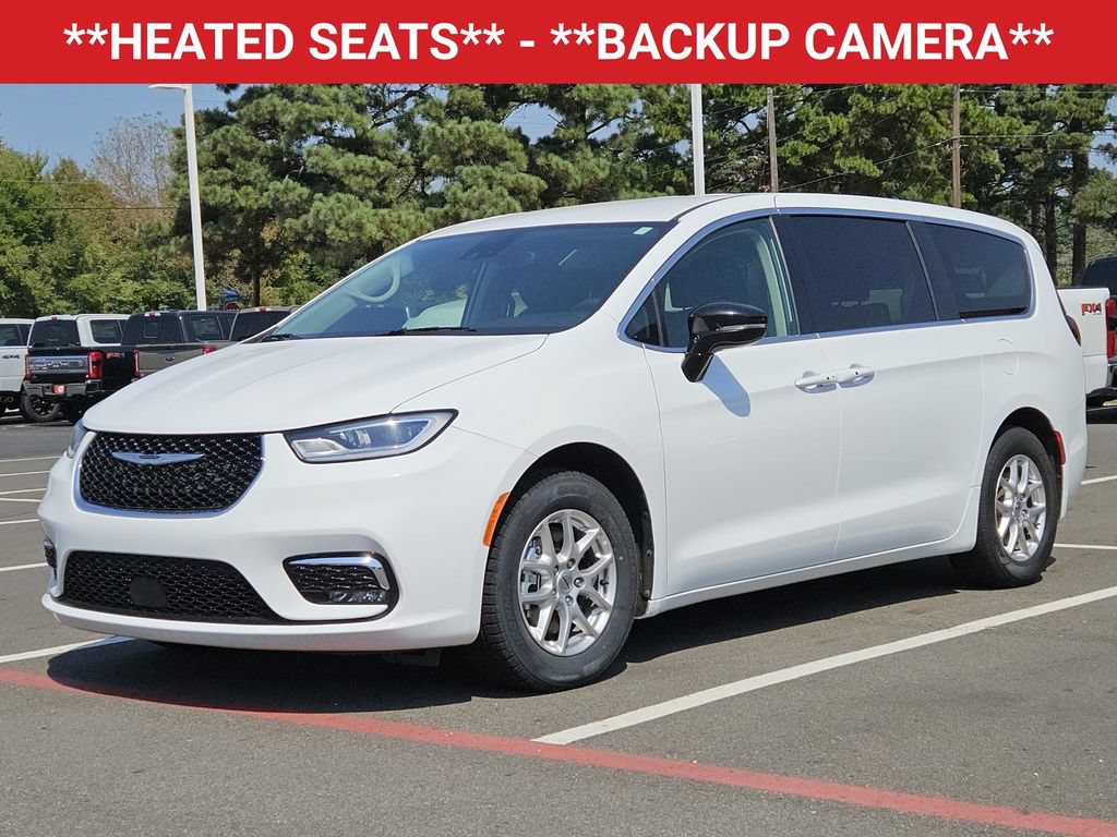 Used 2024 Chrysler Pacifica Touring-L FWD image 3
