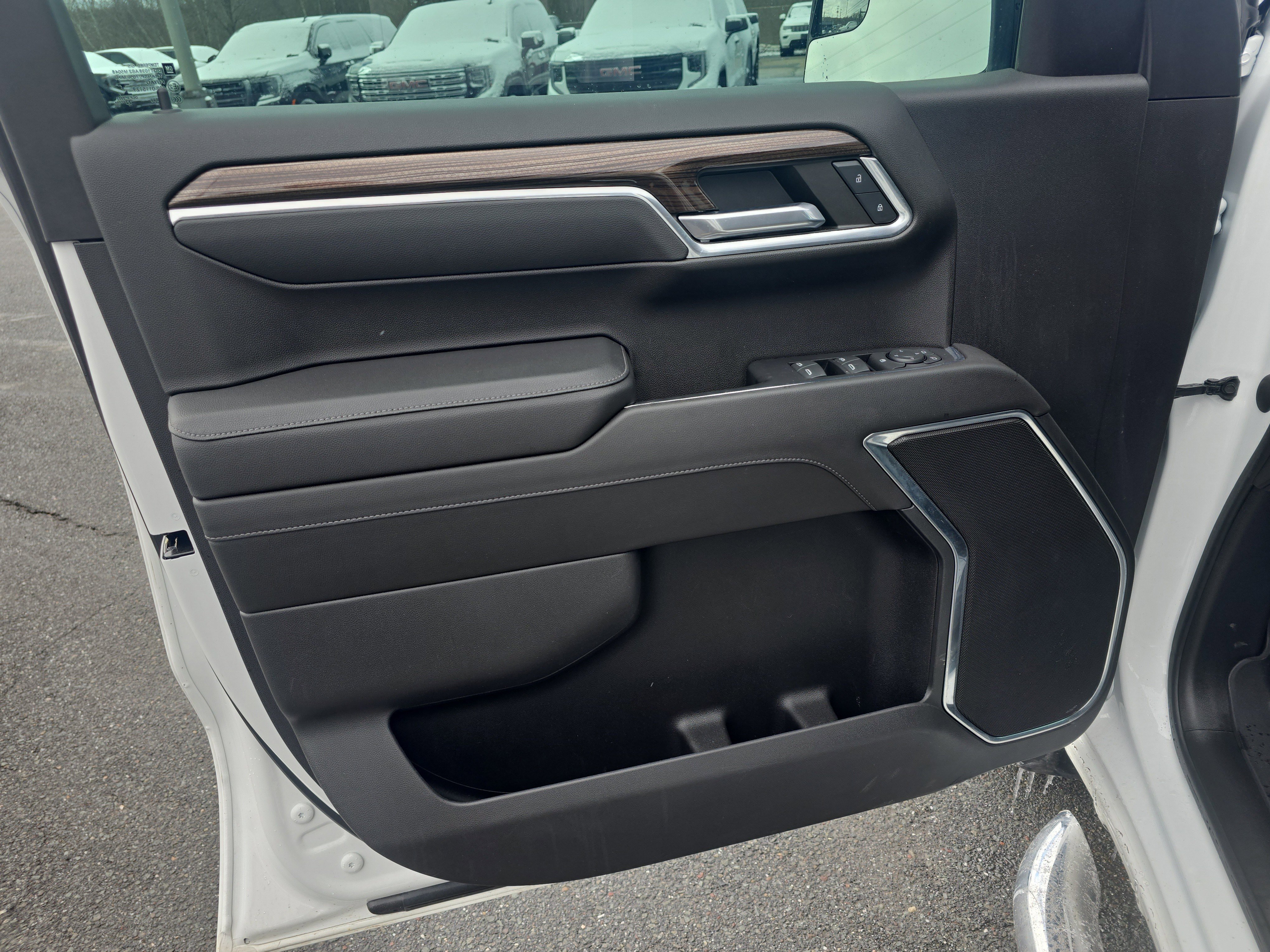 Used 2022 Chevrolet Silverado 1500 LT image 19