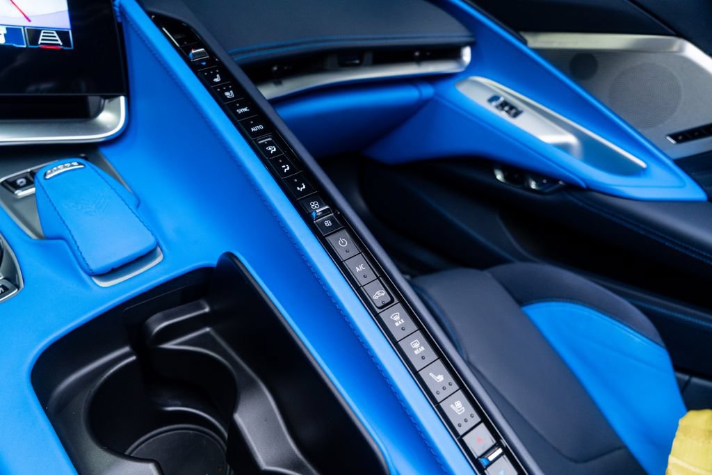 Used 2025 Chevrolet Corvette Z06 RWD image 39