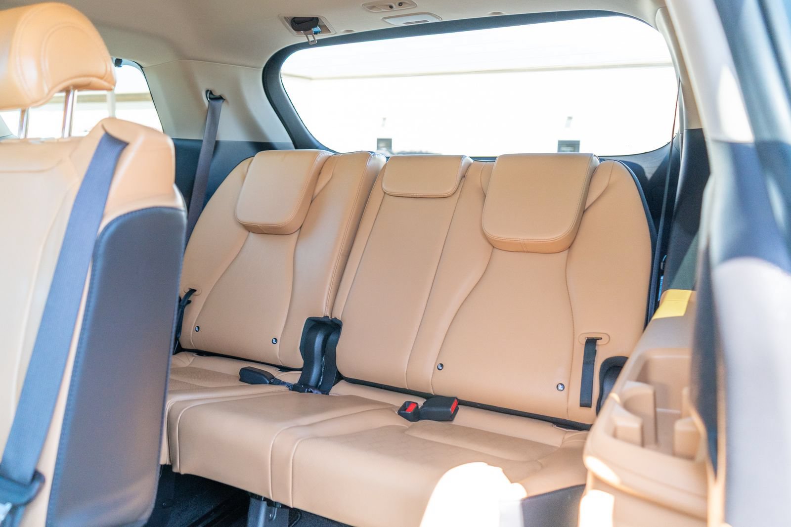 Used 2024 Kia Carnival EX FWD image 20