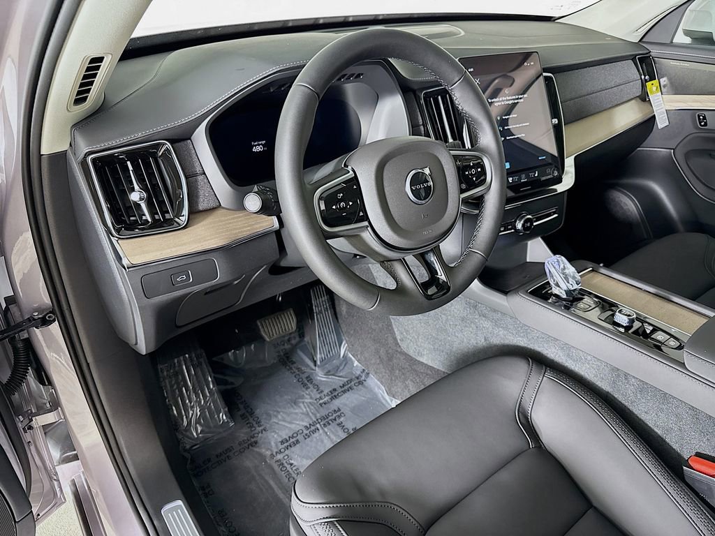 New 2026 Volvo XC90 B6 Plus w/ Protection Package image 9