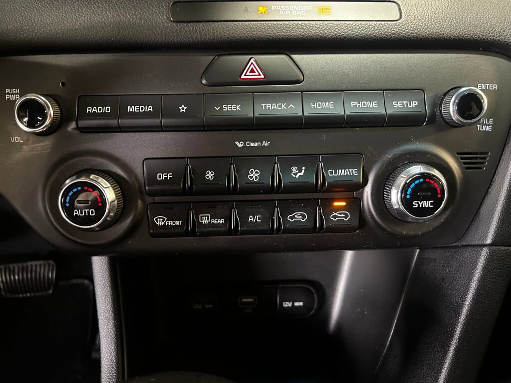 Used 2020 Kia Sportage LX w/ LX Popular Package image 14