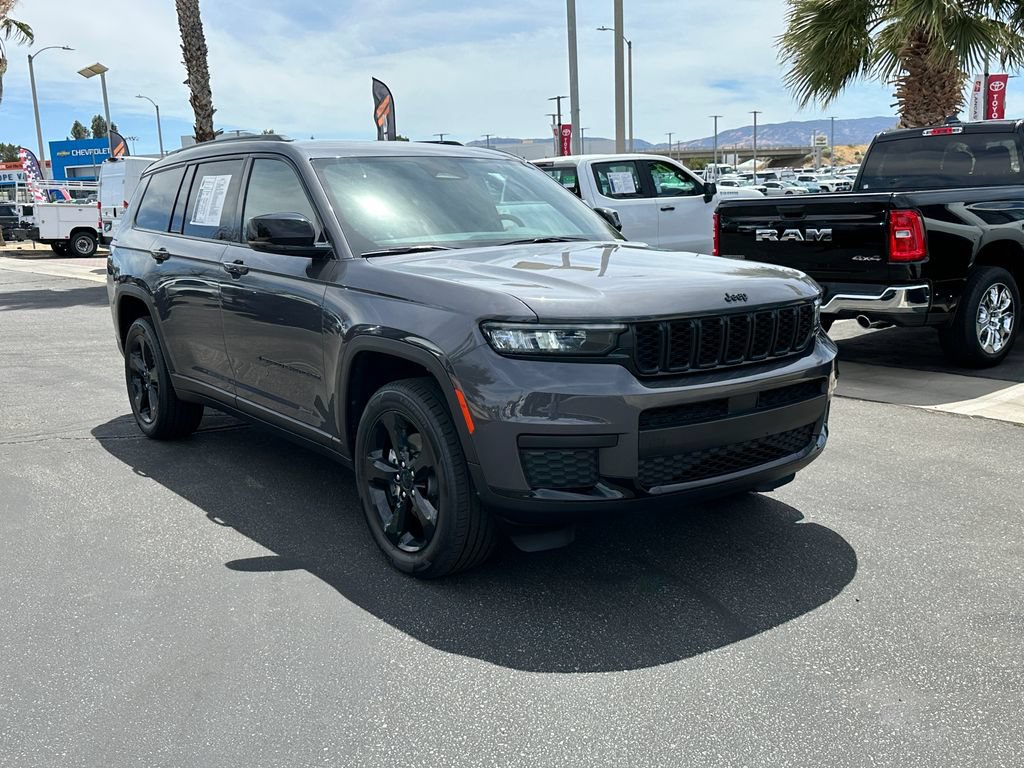 Certified 2023 Jeep Grand Cherokee L Laredo AWD/4WD image 11
