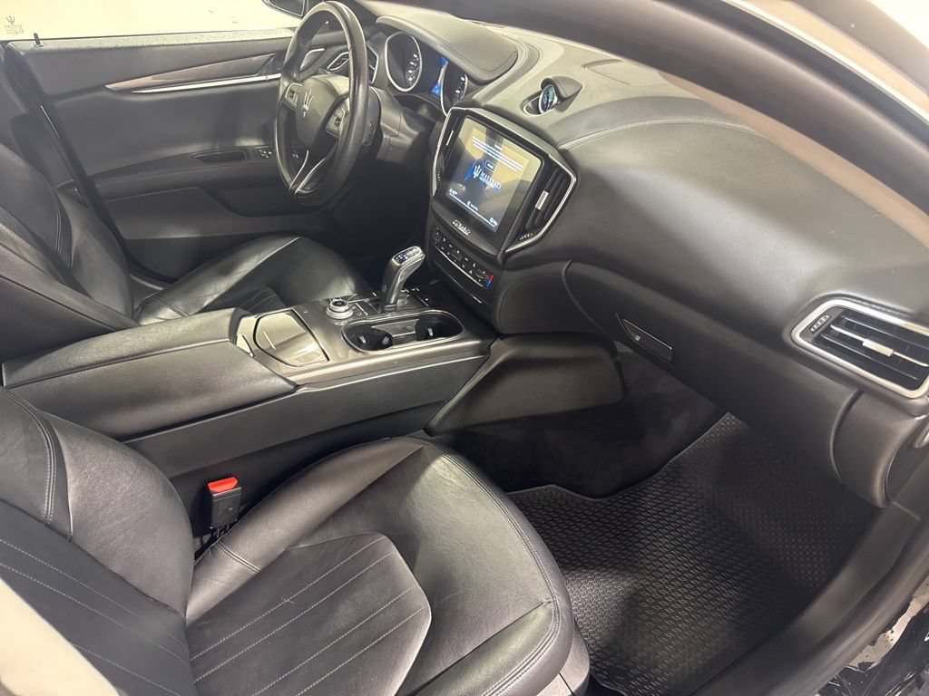 Used 2020 Maserati Ghibli S Q4 AWD/4WD image 27