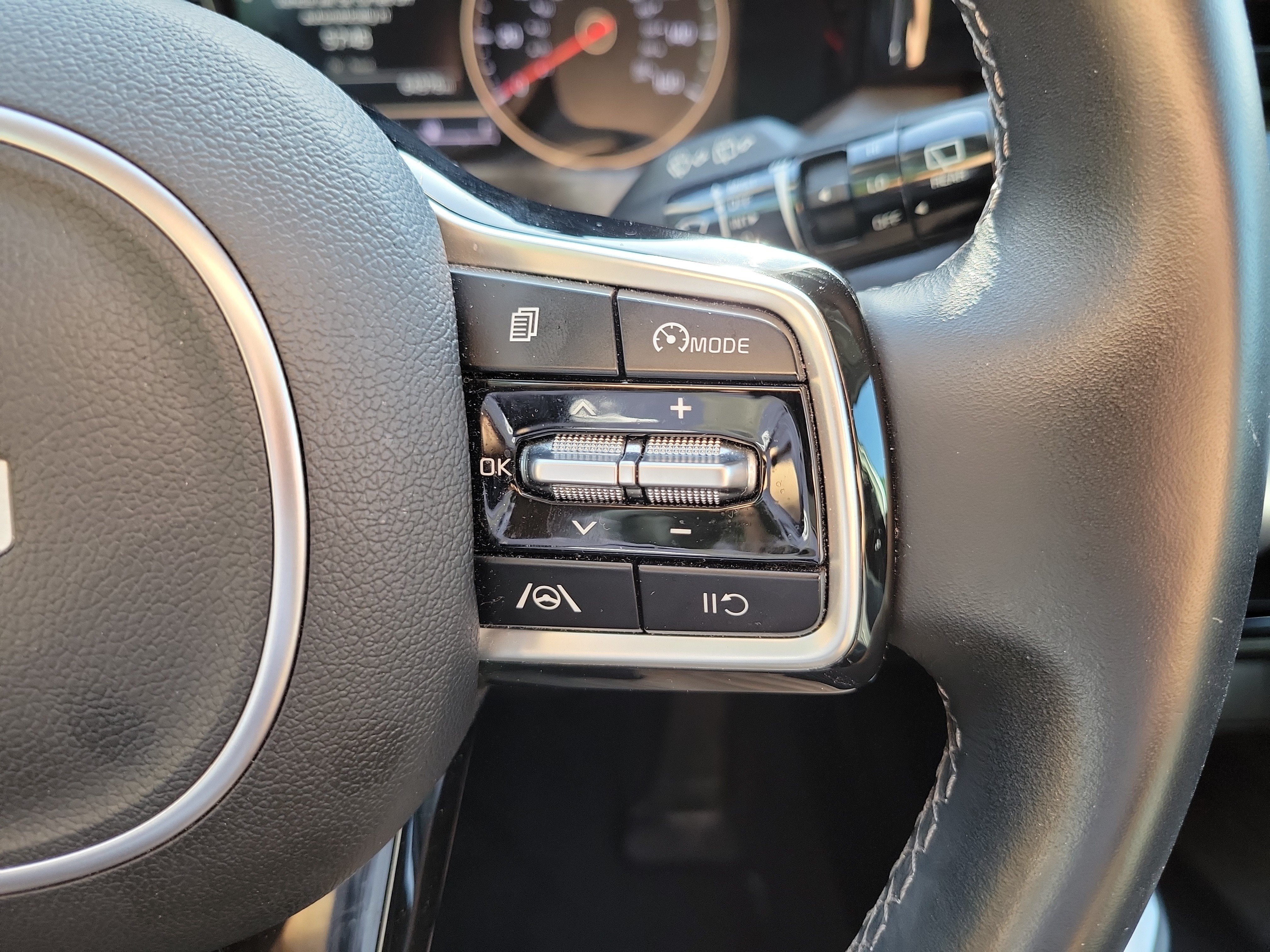 Certified 2022 Kia Sorento S AWD/4WD image 28