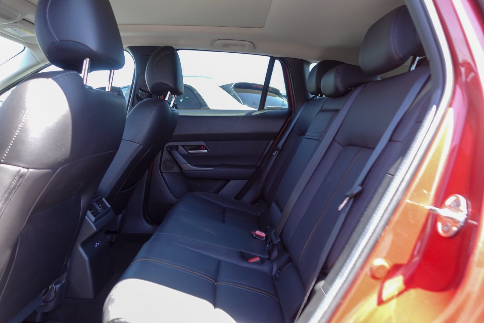 Used 2025 MAZDA CX-50 AWD 2.5 Hybrid w/ Premium Pkg image 14
