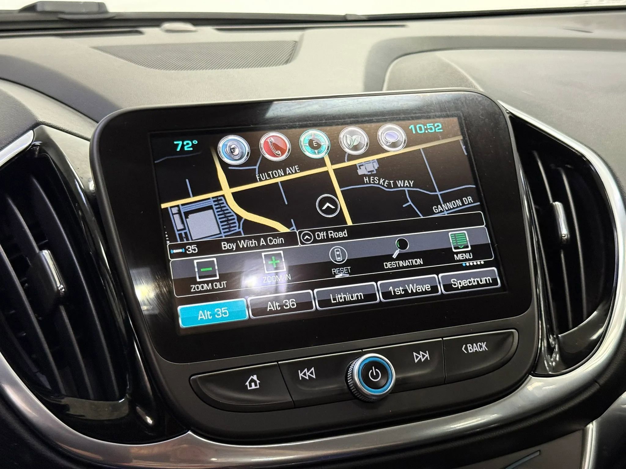 Used 2017 Chevrolet Volt Premier w/ Driver Confidence II Package image 31