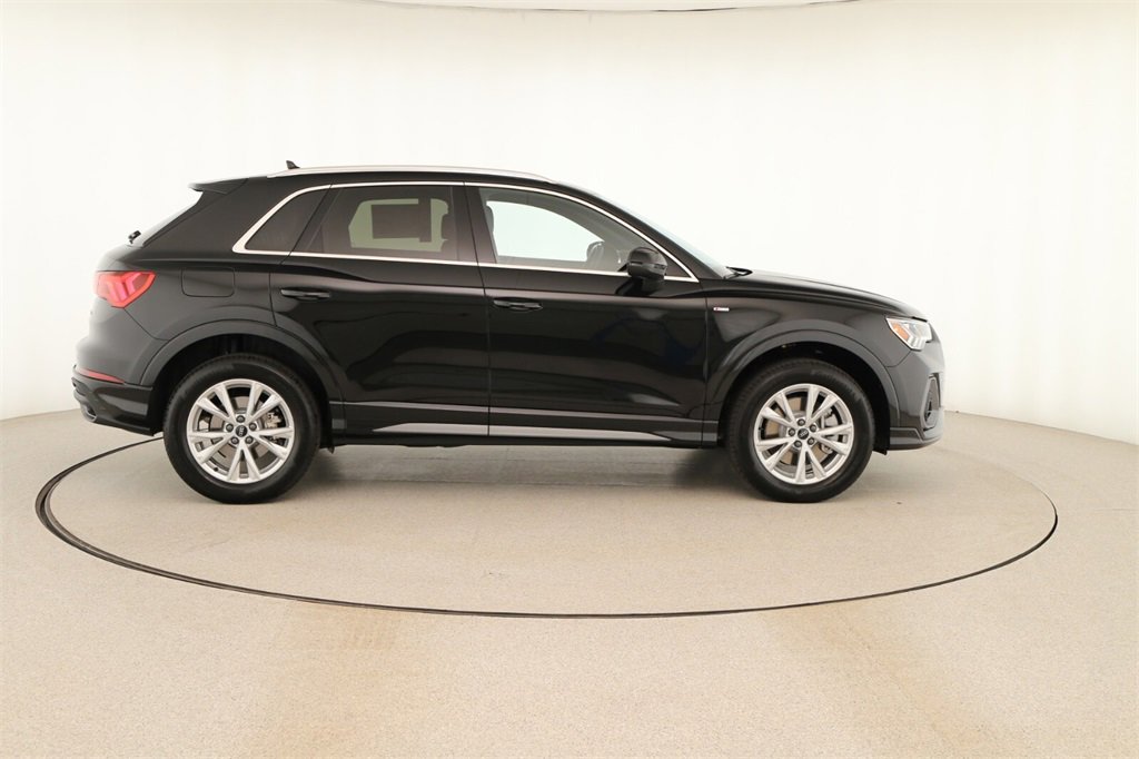 New 2025 Audi Q3 2.0T Premium image 8