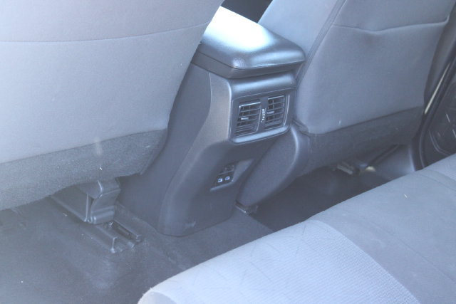 Used 2022 Toyota RAV4 XLE FWD image 35