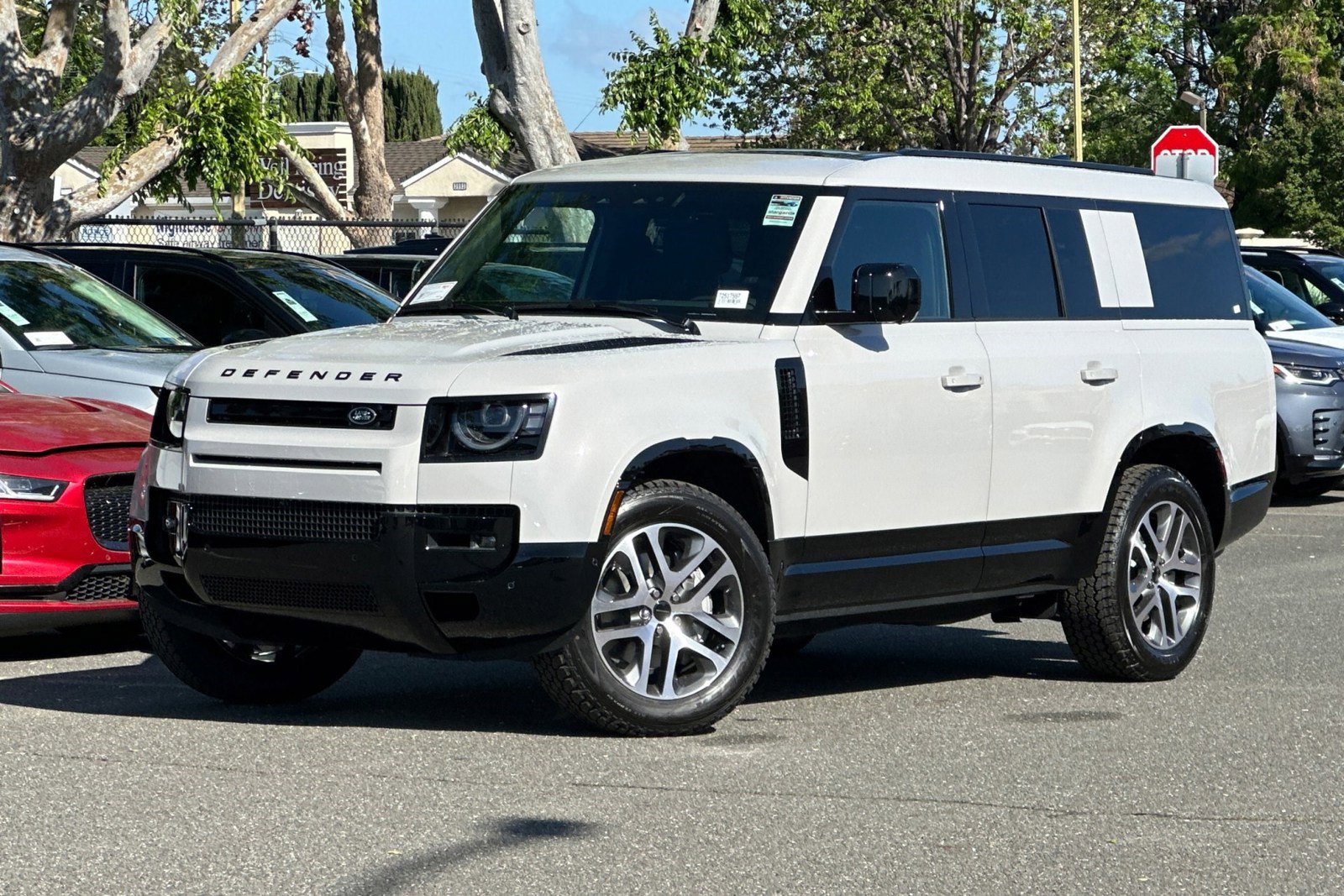 New 2026 Land Rover Defender 130 X-Dynamic SE image 1