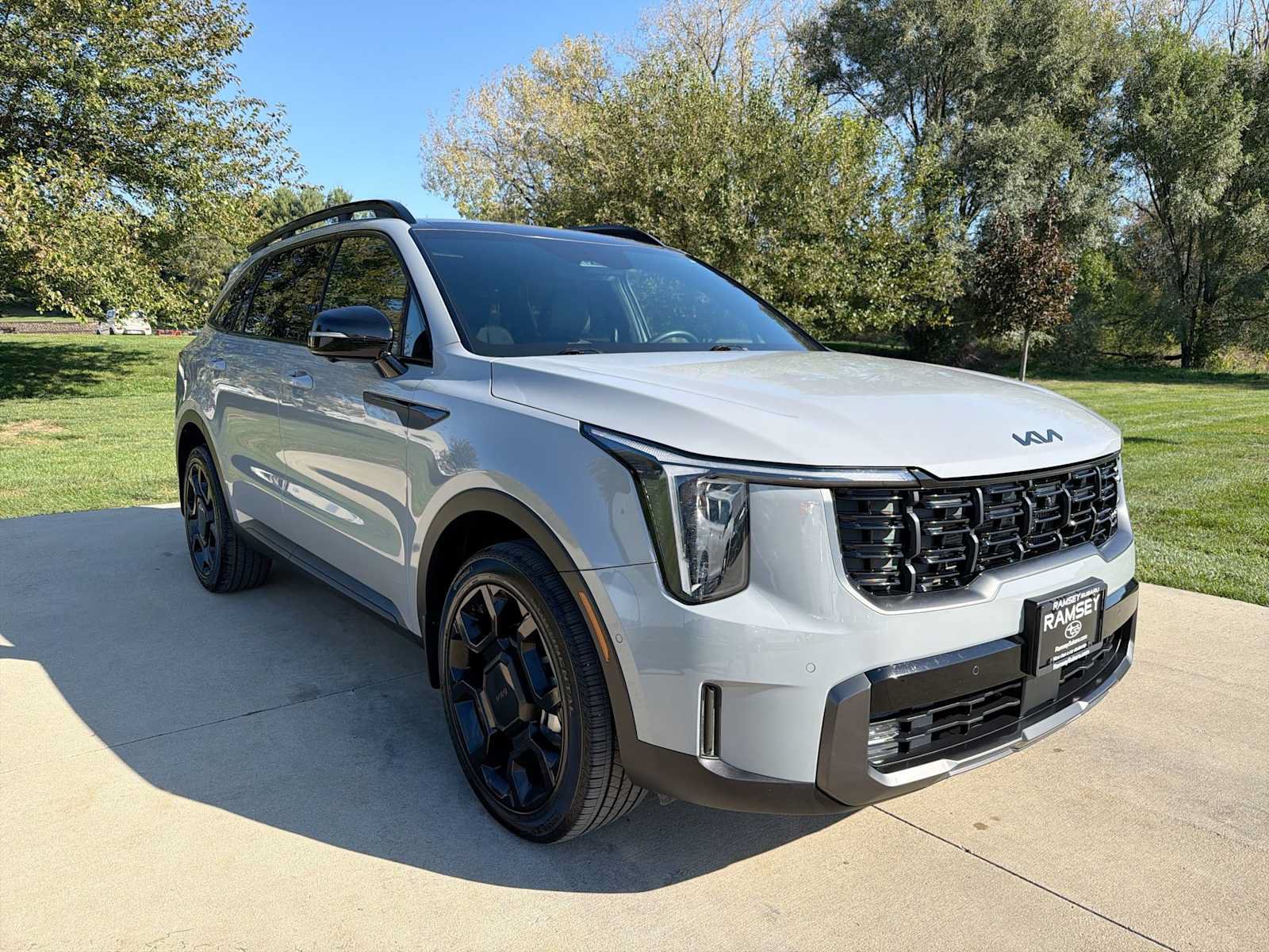 Used 2025 Kia Sorento SX Prestige AWD/4WD image 8