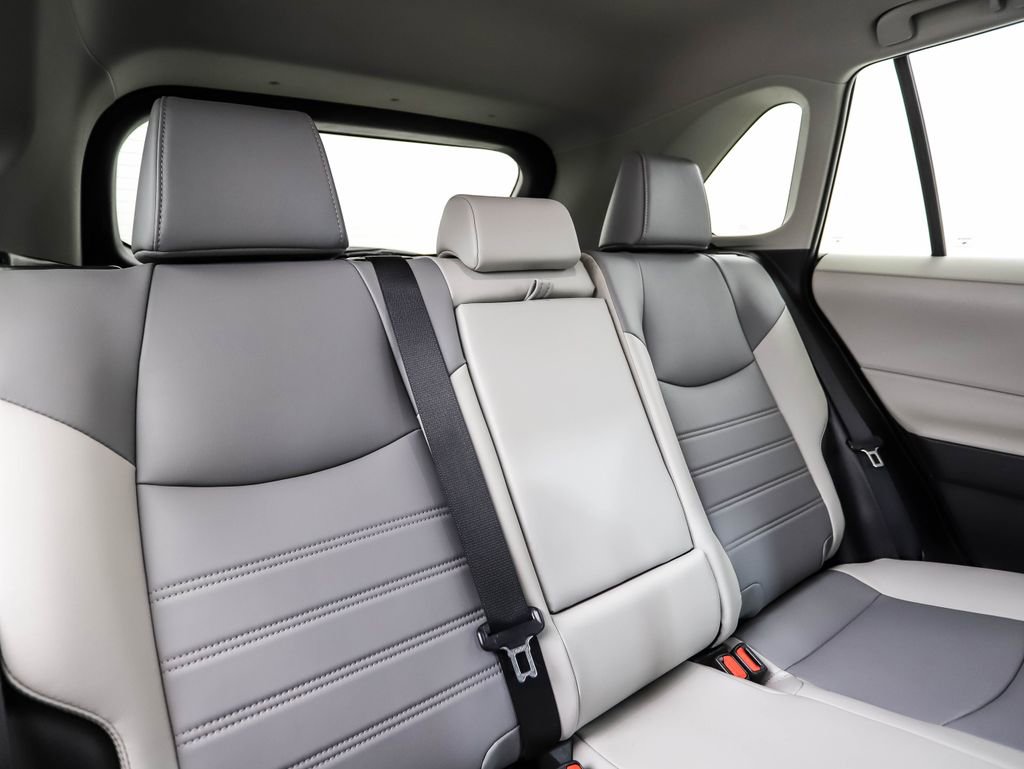 Used 2023 Toyota RAV4 XLE Premium image 26