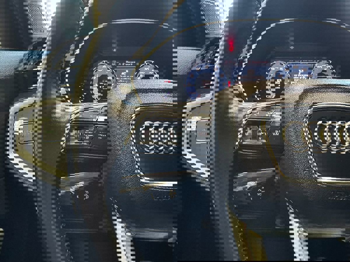 Used 2020 Audi Q3 2.0T Premium AWD/4WD image 36