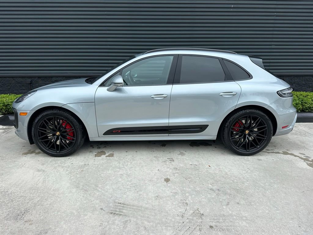 Certified 2025 Porsche Macan GTS AWD/4WD image 2