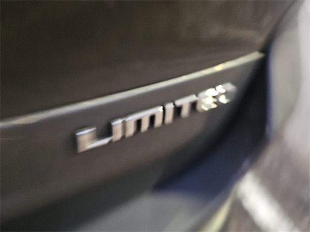 Used 2023 Jeep Grand Cherokee L Limited w/ Luxury Tech Group II image 9