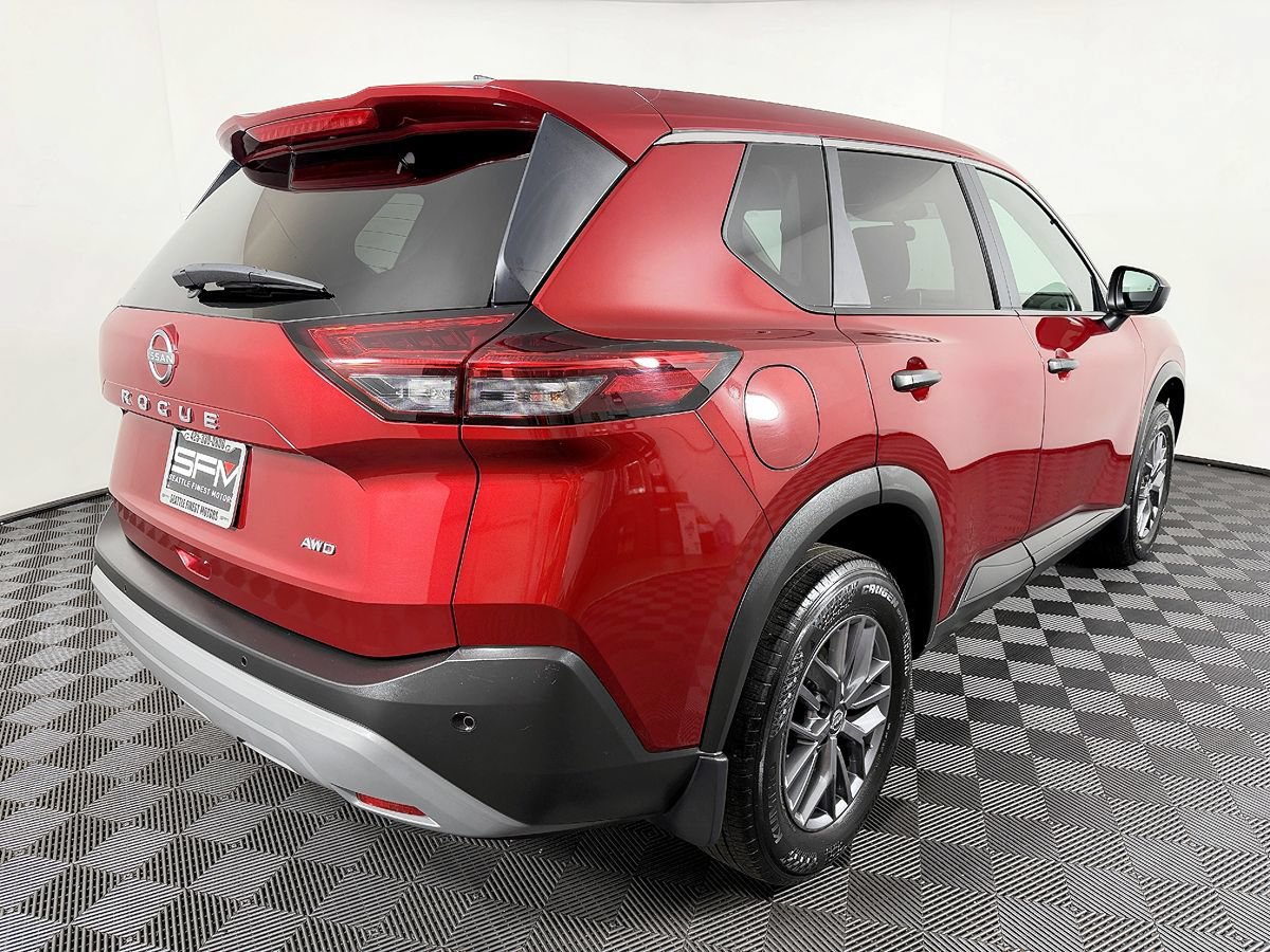 Used 2023 Nissan Rogue S AWD/4WD image 8