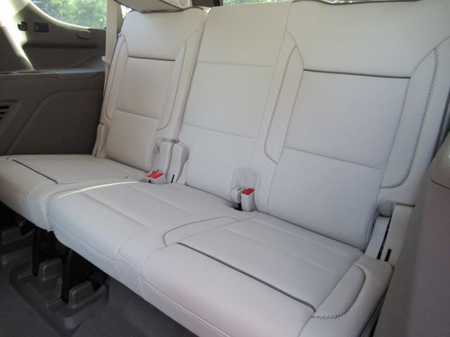 Used 2024 GMC Yukon Denali w/ Denali Reserve Package AWD/4WD image 42