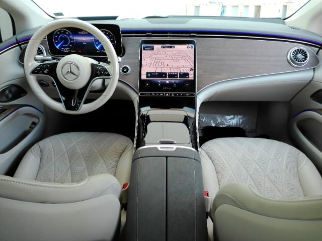 Used 2023 Mercedes-Benz EQS 450+ Sedan image 3