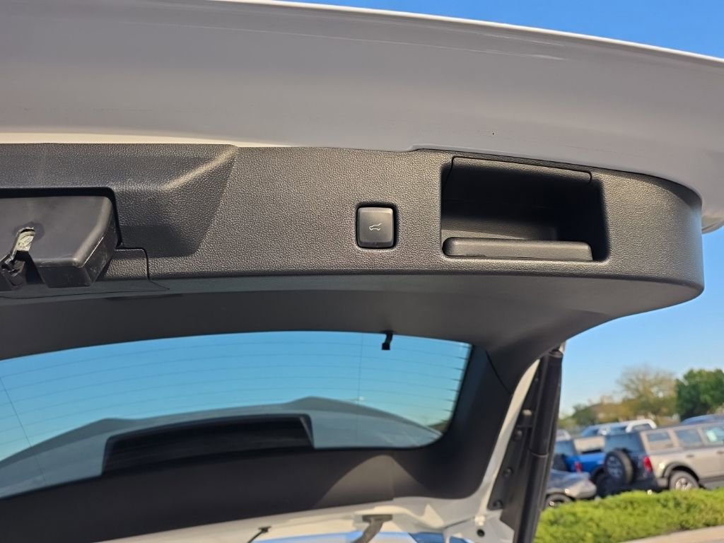 Used 2023 Ford Escape ST-Line Select image 15