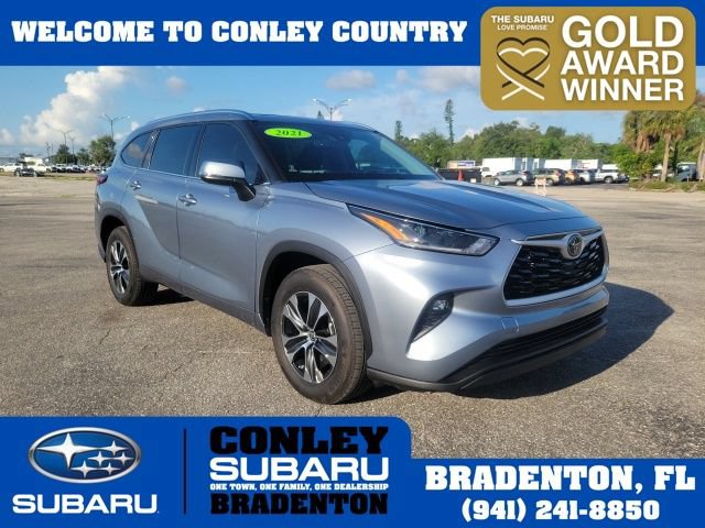 Used 2021 Toyota Highlander XLE FWD image 1