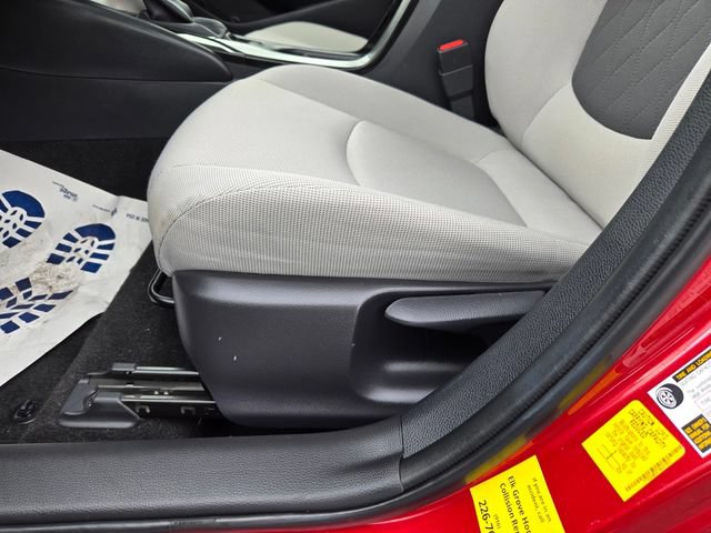 Used 2021 Toyota Corolla LE w/ Carpet Mat Package (TMS) FWD image 28