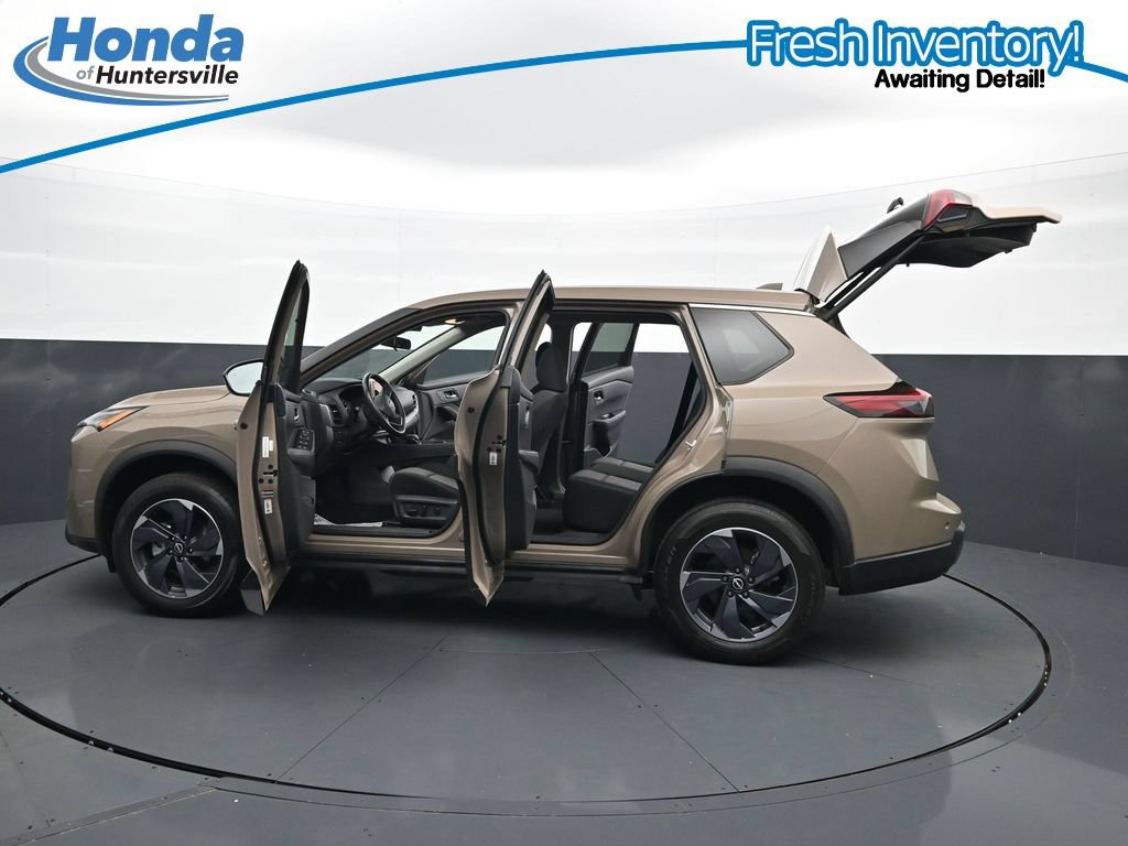Used 2025 Nissan Rogue SV FWD image 35
