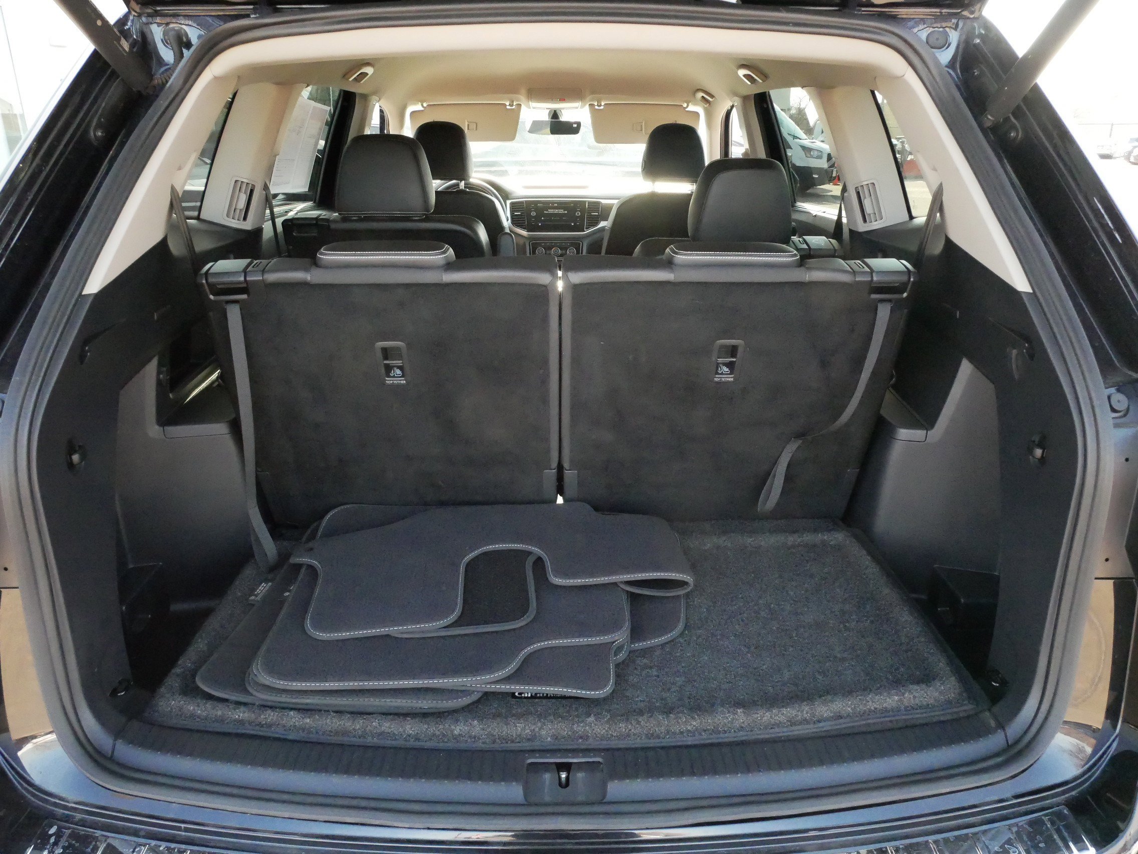 Certified 2023 Volkswagen Atlas SE image 18