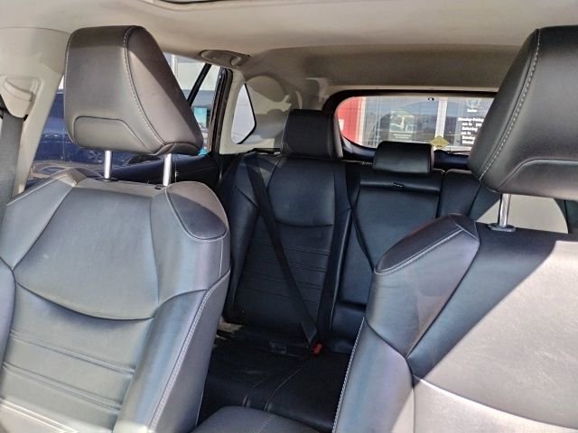 Used 2021 Toyota RAV4 XLE Premium image 13