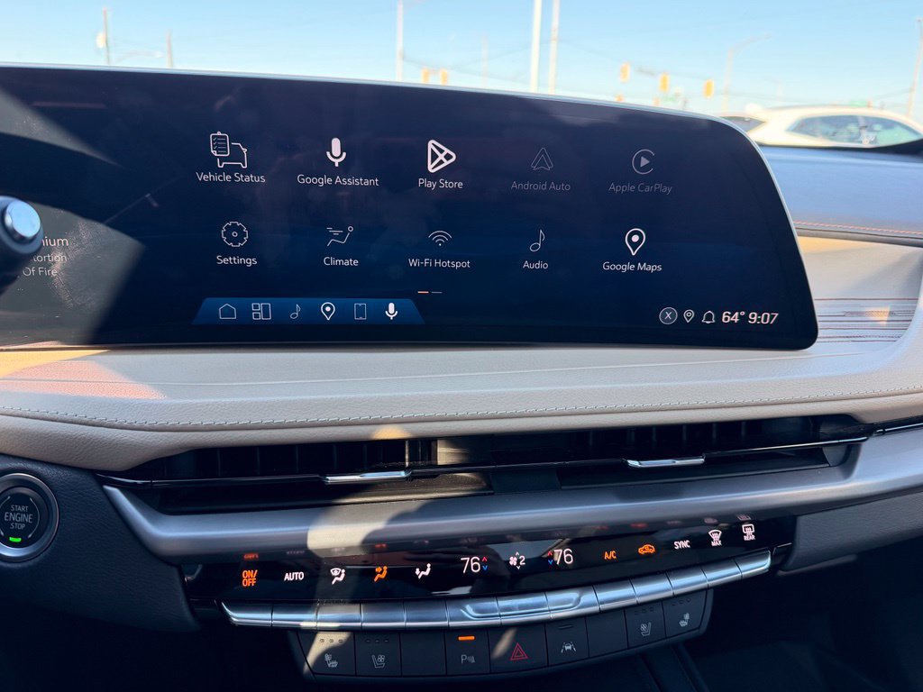Used 2024 Cadillac XT4 Premium Luxury w/ Technology Package FWD image 15