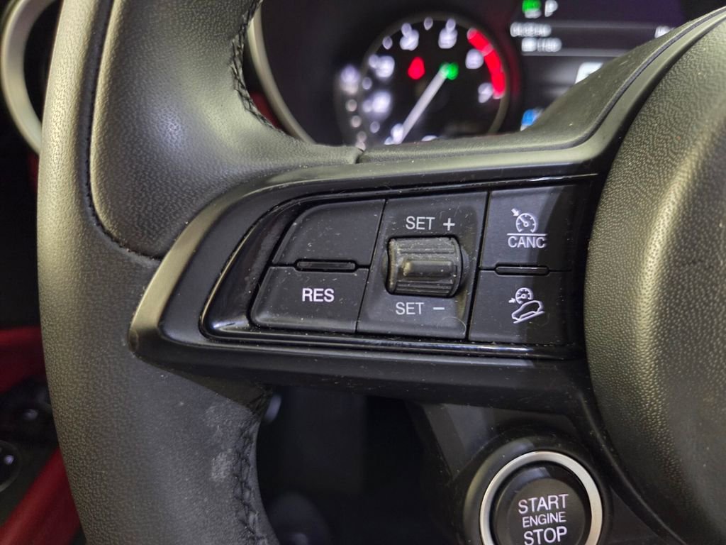 Used 2020 Alfa Romeo Stelvio image 20