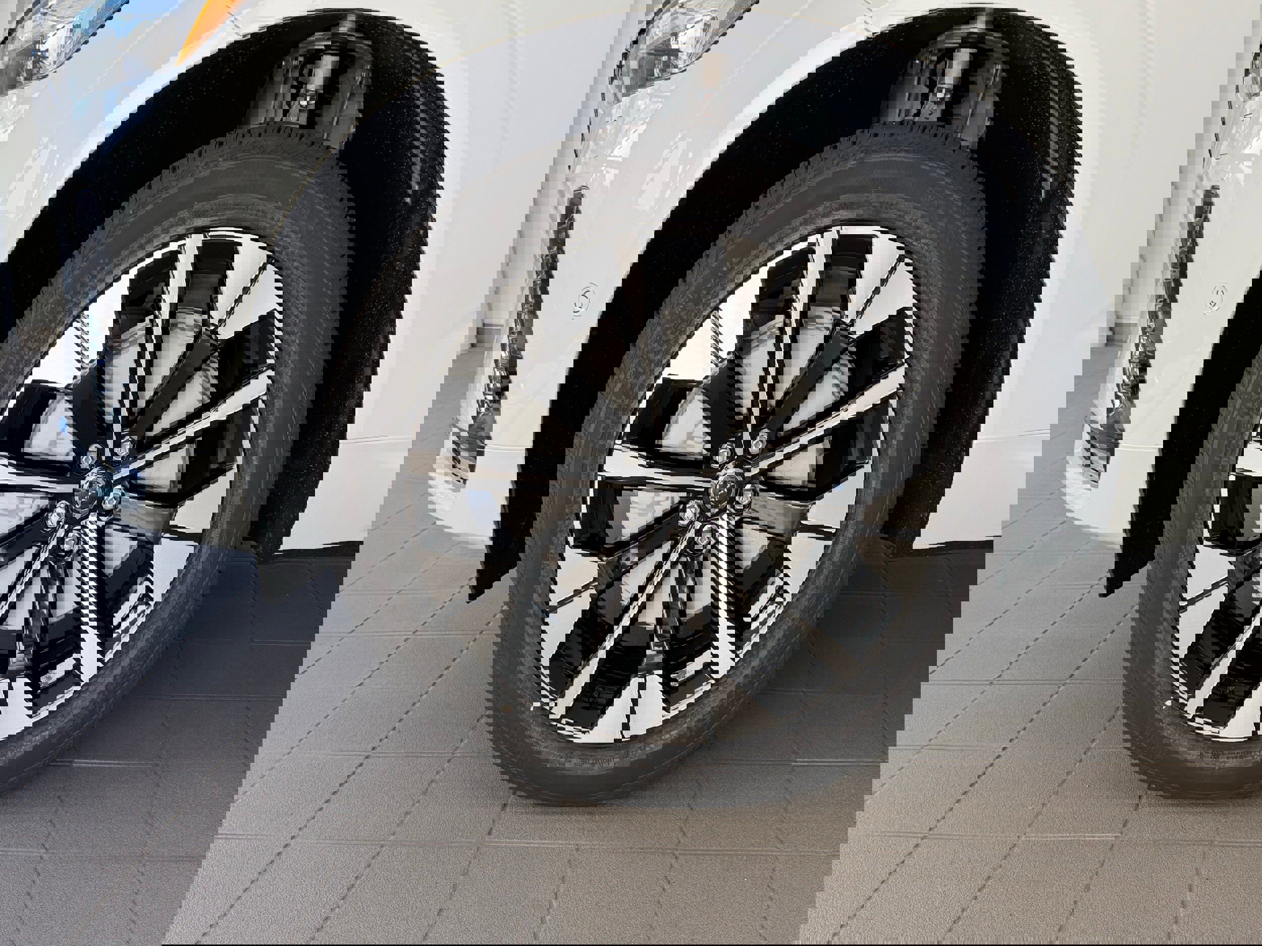 New 2026 Volvo XC60 B5 Plus w/ Protection Package Premier image 9