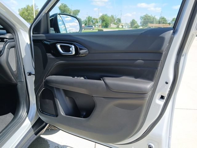 New 2026 Jeep Compass Latitude AWD/4WD image 24