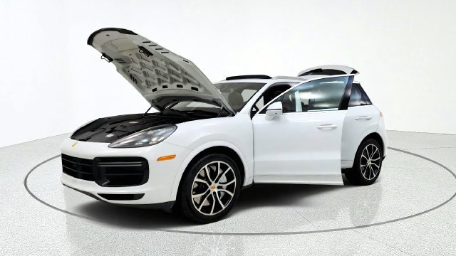 Used 2019 Porsche Cayenne Turbo AWD/4WD image 13