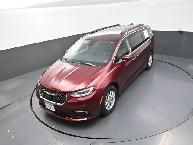 Used 2022 Chrysler Pacifica Touring-L FWD image 13