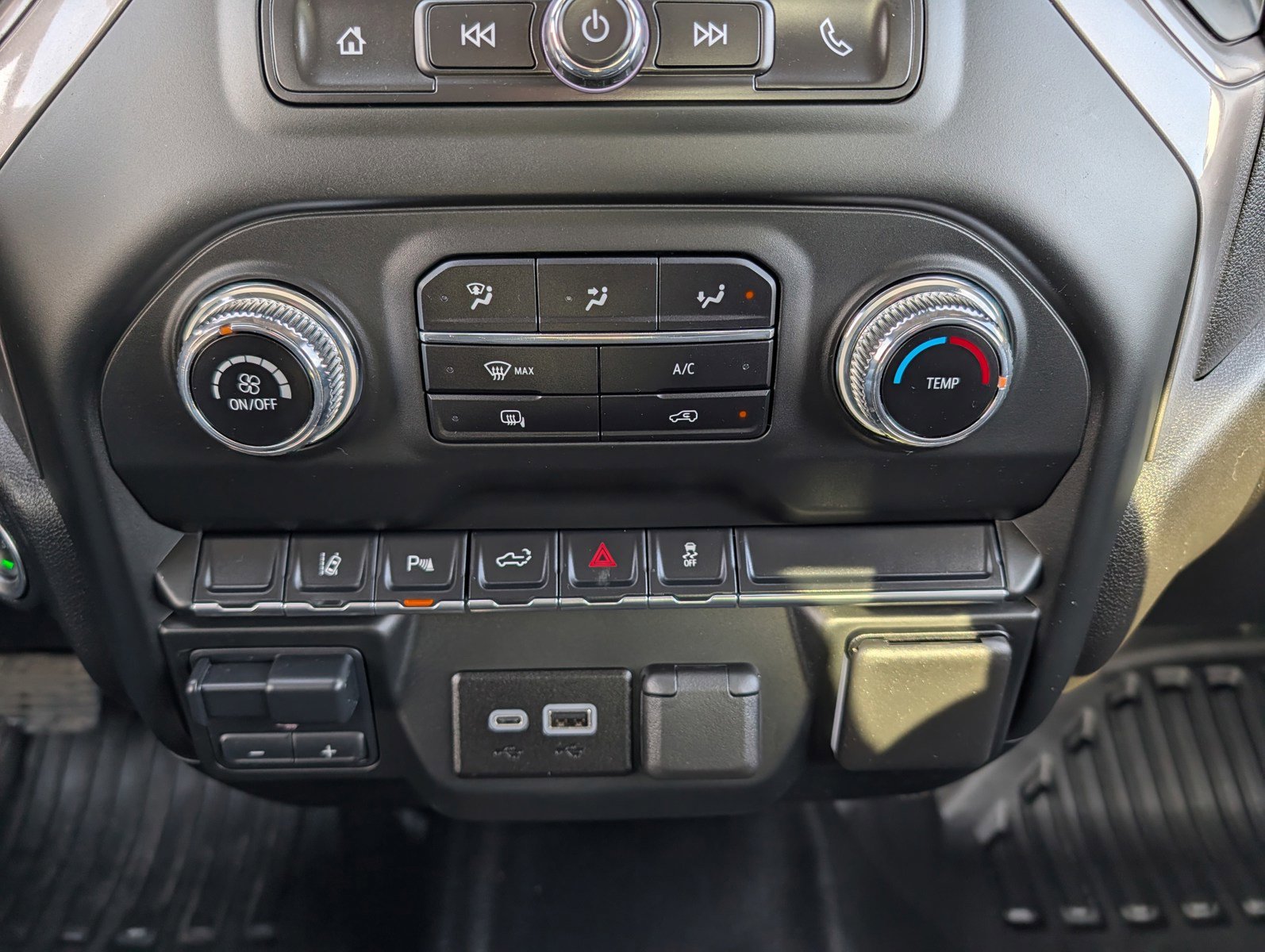 Used 2024 GMC Sierra 2500 Pro w/ Snow Plow Prep/Camper Package image 22